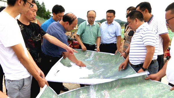 张文强到瓮安经济开发区调研签约项目建设推进情况